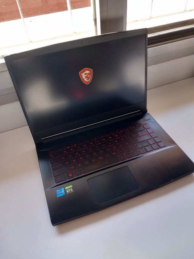 Portátil Gaming MSI GF63 Thin11UD I7+Windows+Funda