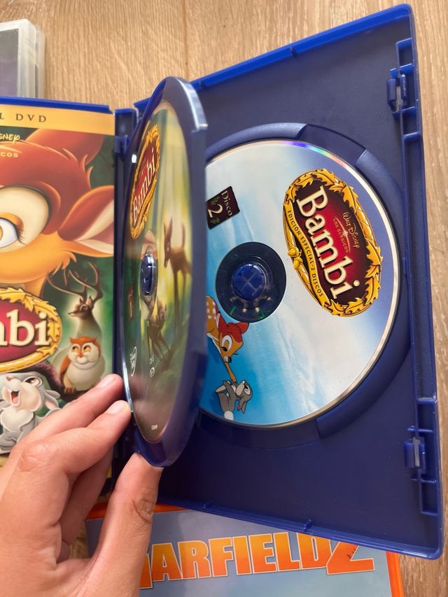 19 pelis de DVD para niños( cada DVD 3,50€)