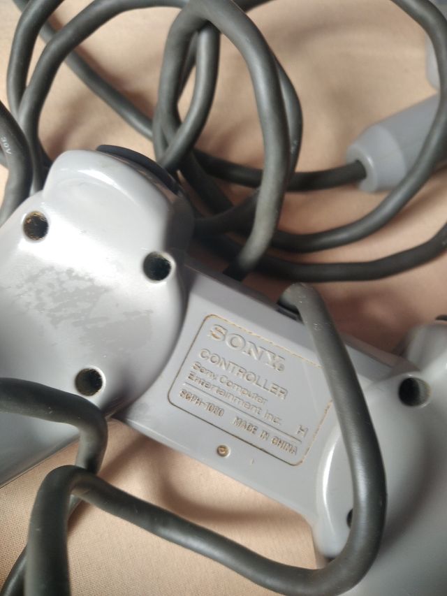 Mandos viejosplay station