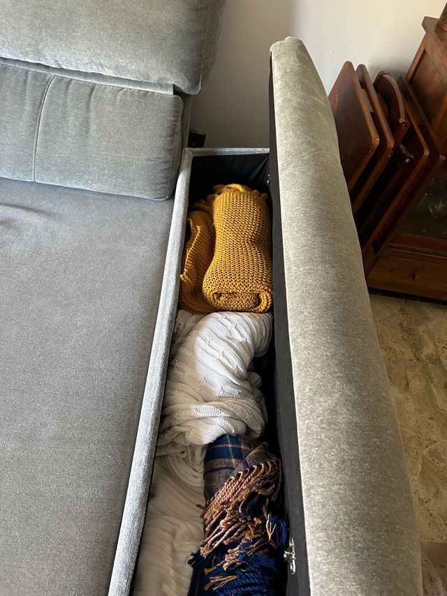 Divano seminuovo della collezione Brasil di The Sofa Company in tessuto aqua clean