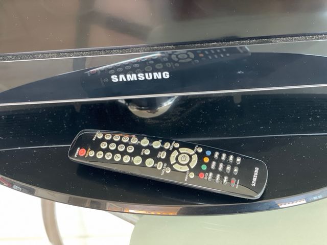 Samsung HDTV da 37 pollici LE37A558PF3