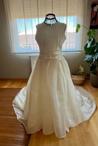 Vestido de Novia con chaquetilla y sus zapatos