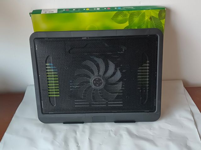 Base con ventilador refrigerar portátil 33cmx25cm