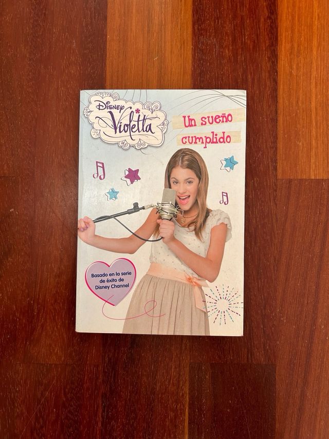 Libro “Violetta: Un sueño cumplido”