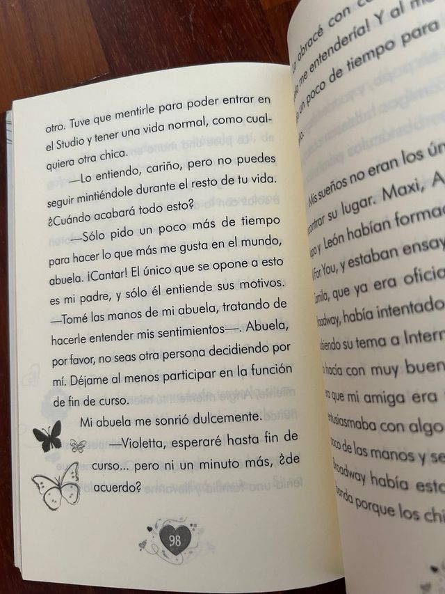 Libro “Violetta: Un sueño cumplido”