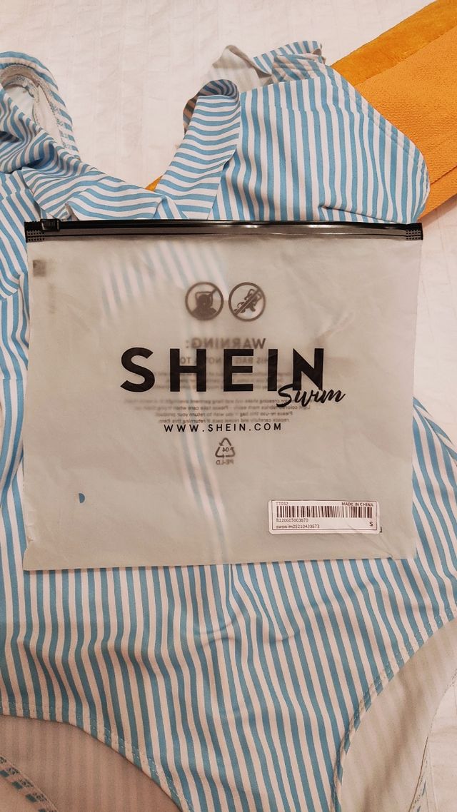 Bañador rayas azul y blanco con volantes