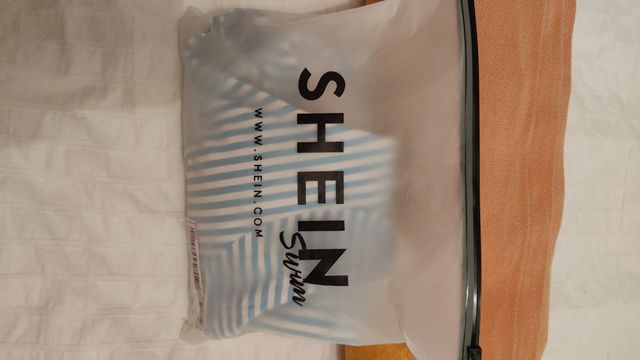 Bañador rayas azul y blanco con volantes