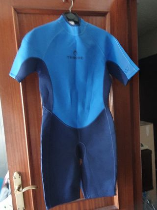 Traje corto 1,5 mm neopreno. Nuevo.