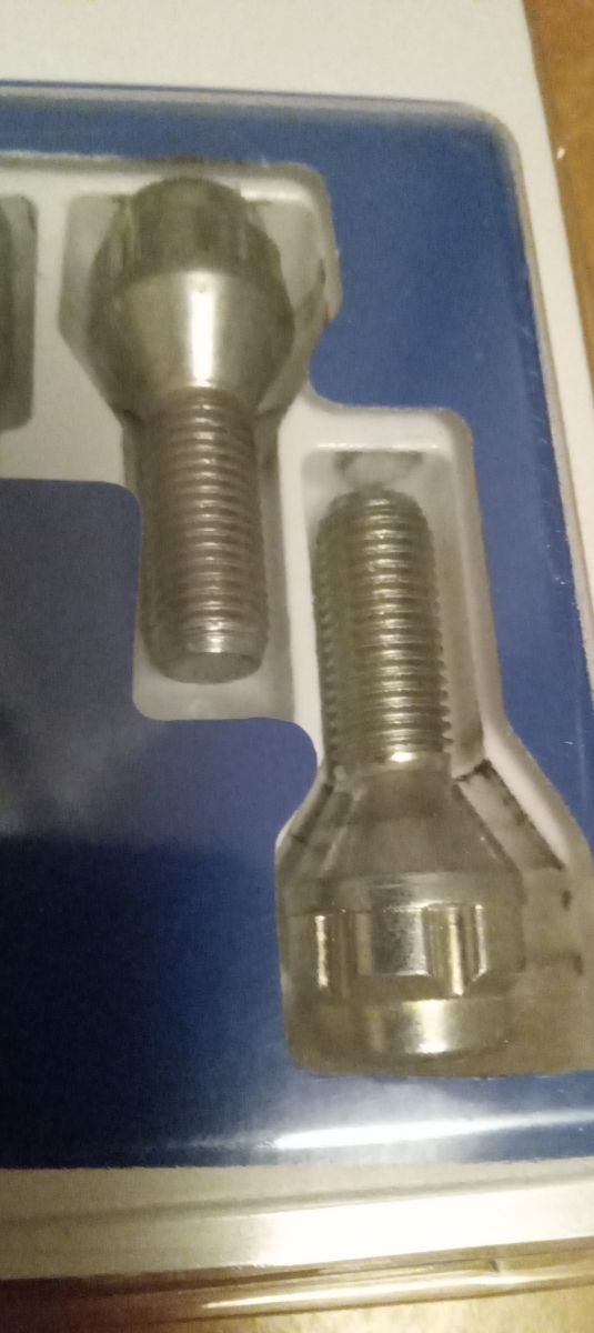 Tornillos antirrobo MCGARD