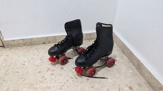 Patines 4 ruedas talla 37 color negro