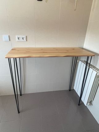 Mesa alta madera y patas metalicas