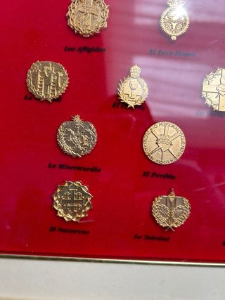 Cuadro insignias Cofradias San Fernando.