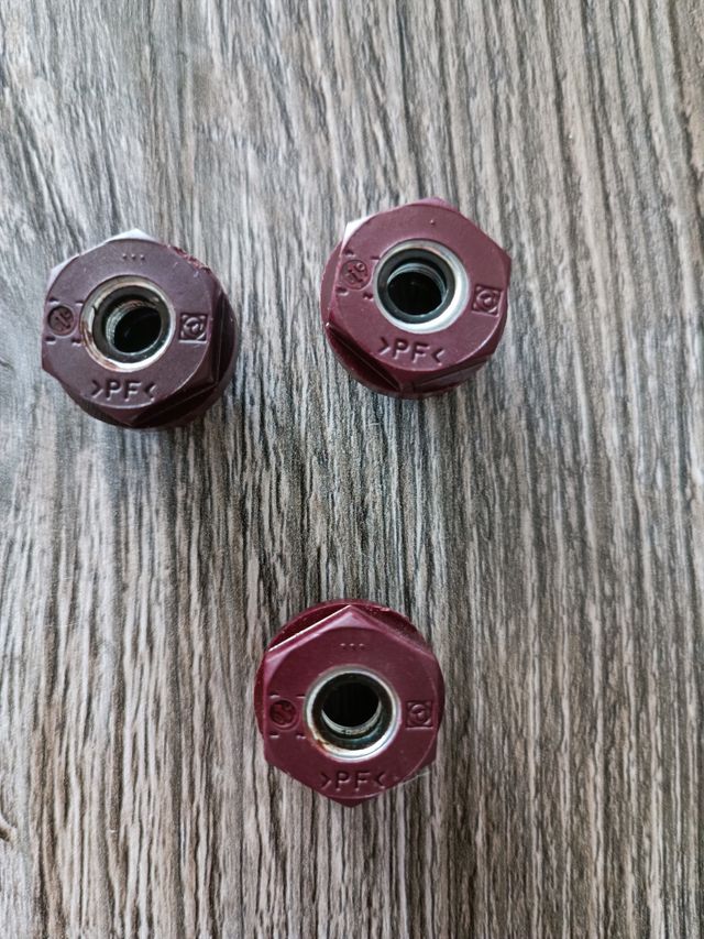 Dado esagonale isolante batteria set 3 pezzi