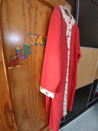 Bata larga mujer talla única. Color rojo teja