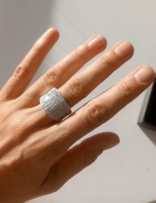 Anillo de oro con diamantes 