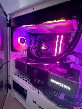 Ordenador y monitor. Consultar precio.