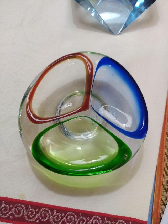 Tres ceniceros de cristal