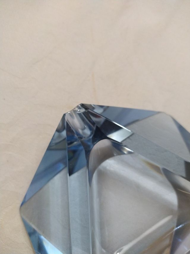 Tres ceniceros de cristal