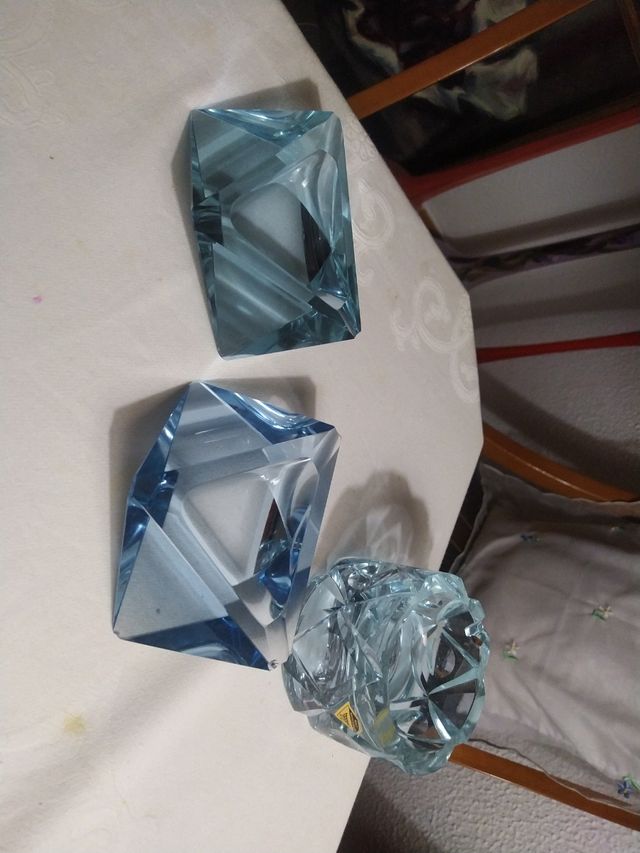 Tres ceniceros de cristal