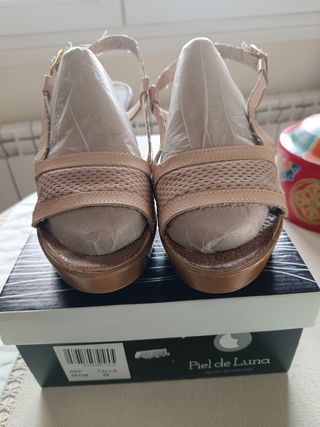 Sandalias veraniega de tacón