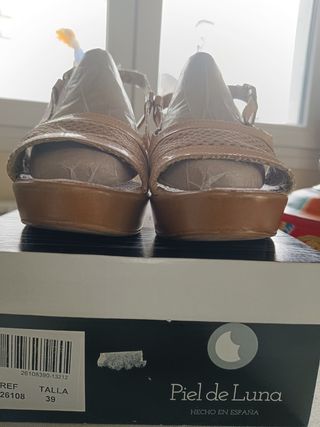 Sandalias veraniega de tacón