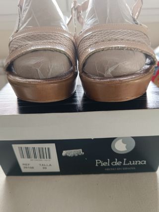 Sandalias veraniega de tacón