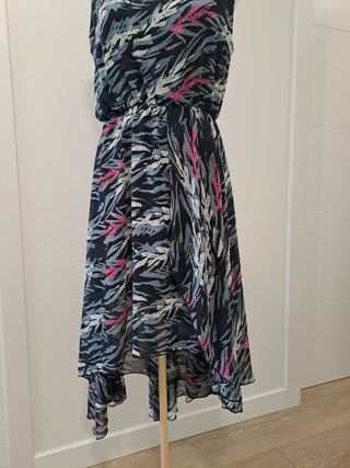 Vestido asimétrico sin estrenar talla M grande