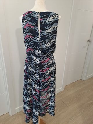 Vestido asimétrico sin estrenar talla M grande