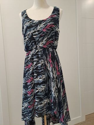 Vestido asimétrico sin estrenar talla M grande
