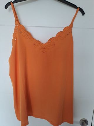 Top de tirantes color naranja Promod sin estrenar
