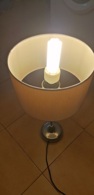 Velador con Lámpara 