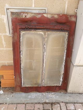 Ventana de hierro de teja