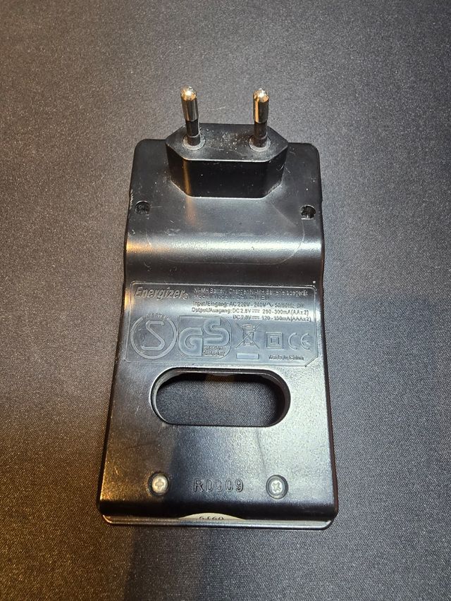 Cargador Pilas Energizer CHVCM-EU