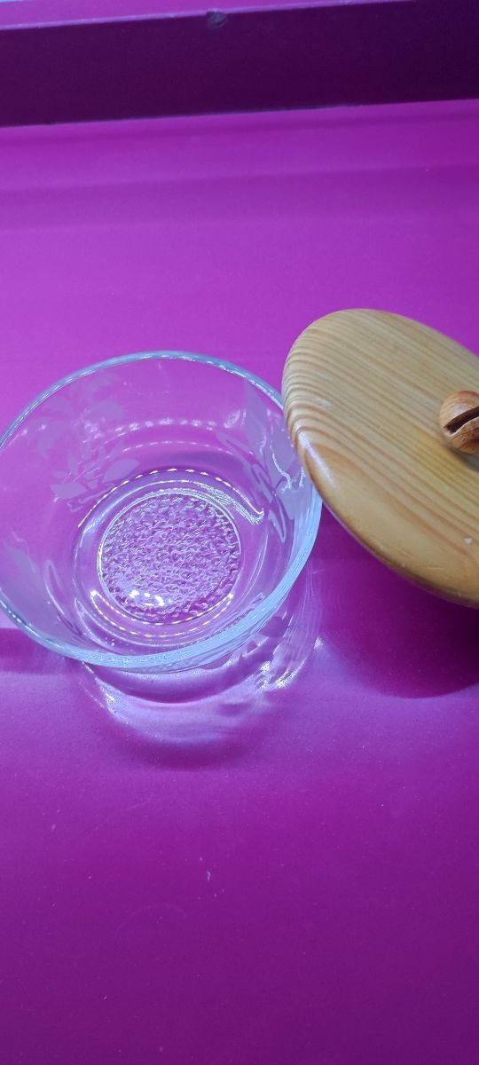 Mantequera de cristal


















