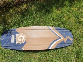 Tabla Wakeboard Liquid Force 136 (Grind Series)