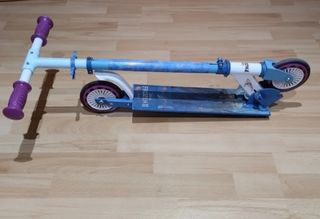 Patinete Frozen 2 ruedas con freno