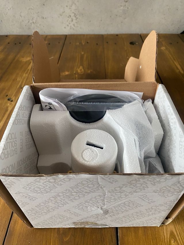 Nova torneira de casa de banho Roca Cala