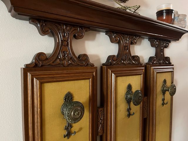 attaccapanni stile antico