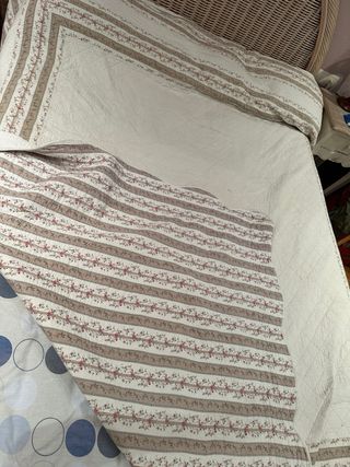Colcha Cama grande reversibl 250x 245  2 cojines