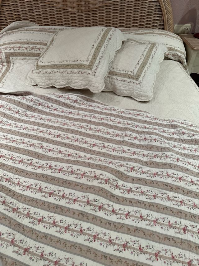 Colcha Cama grande reversibl 250x 245  2 cojines