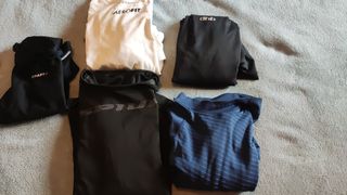 Lote de 5 camisetas tecnicas interiores en talla L