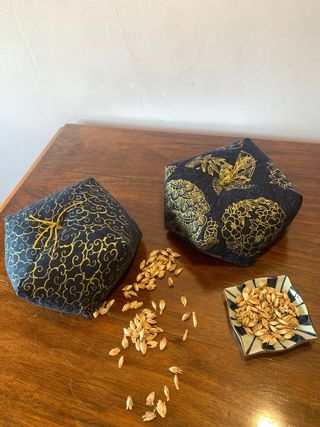 Cuscinetti per campana tibetana o decorazione