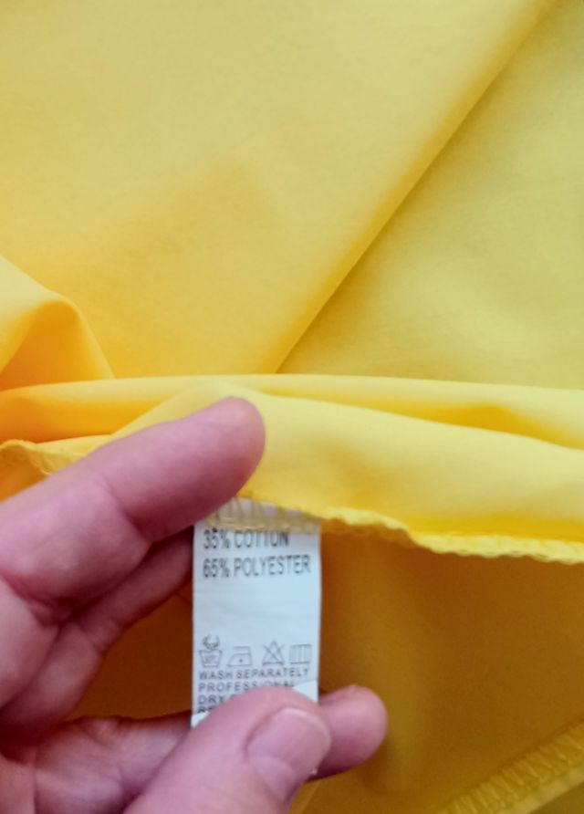 Camisa amarilla con botones pequeños REBAJADO