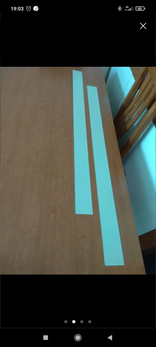 Mesa comedor extensible color cerezo y sillas