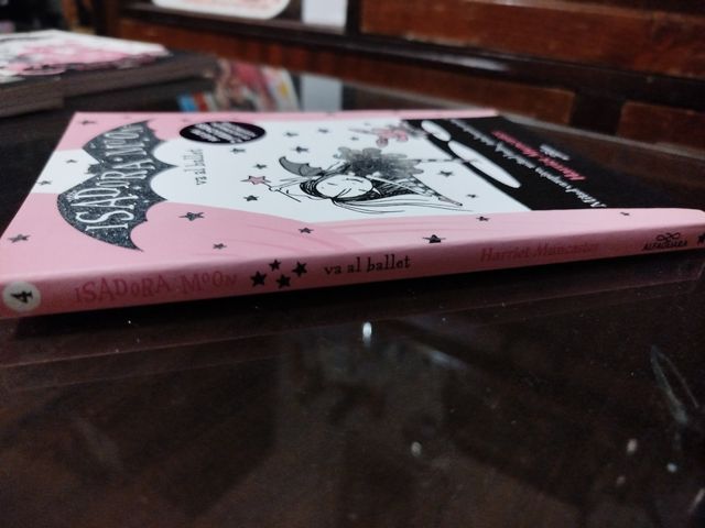 Libro Isadora Moon va al ballet