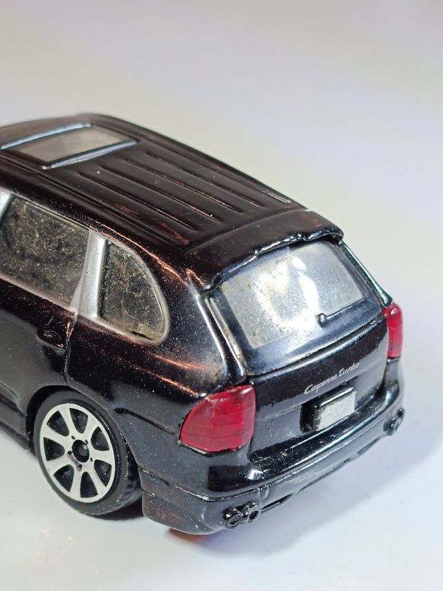 PORSCHE CAYENNE TURBO 1/43 BURAGO