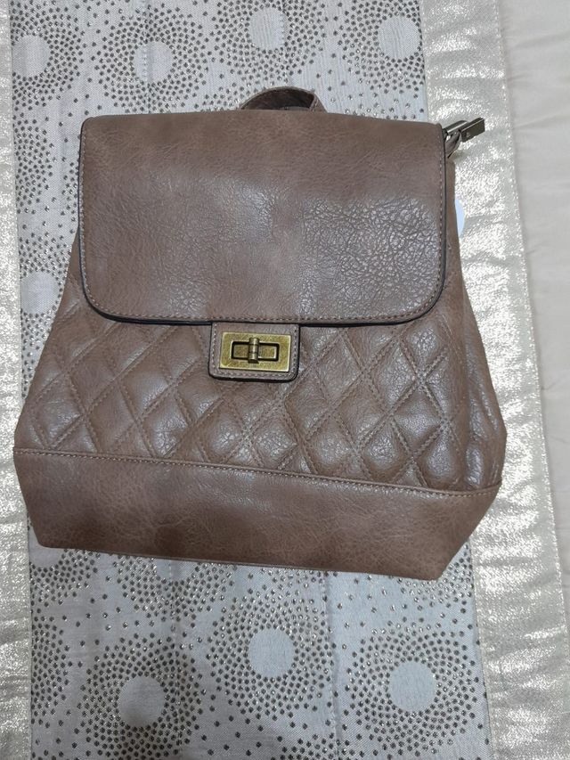 BOLSO NUEVO CON ETIQUETA