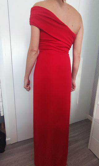 Vestido de fiesta largo de color rojo talla 36