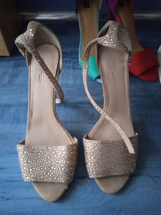 Sandalias Zara. Núm 40