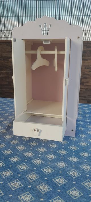 Conjunto de cama y armario